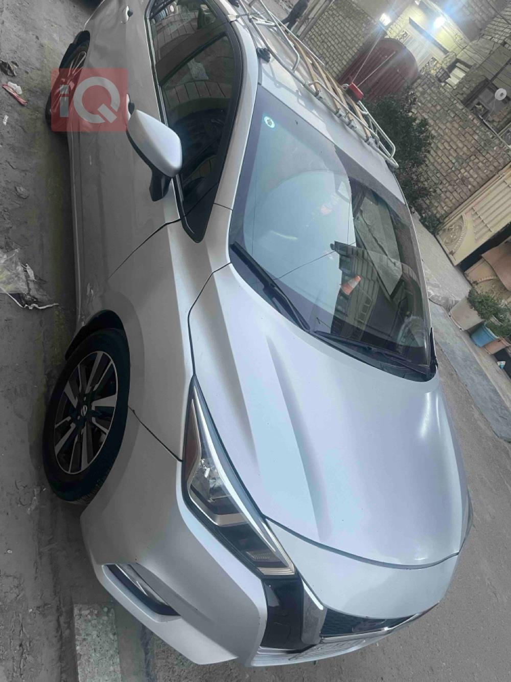 نیسان ڤێرسا